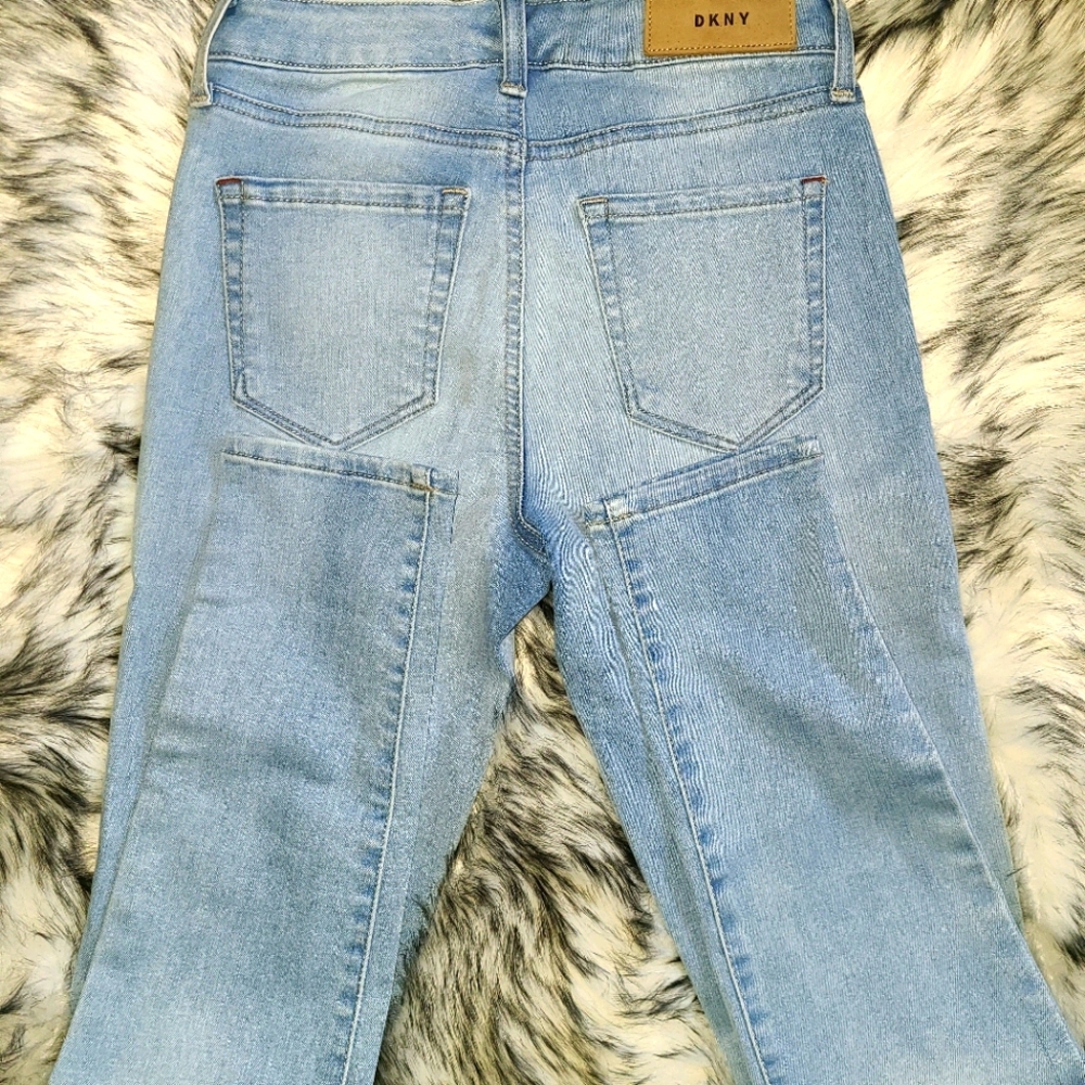 🔴SOLD🔴DKNY jeans